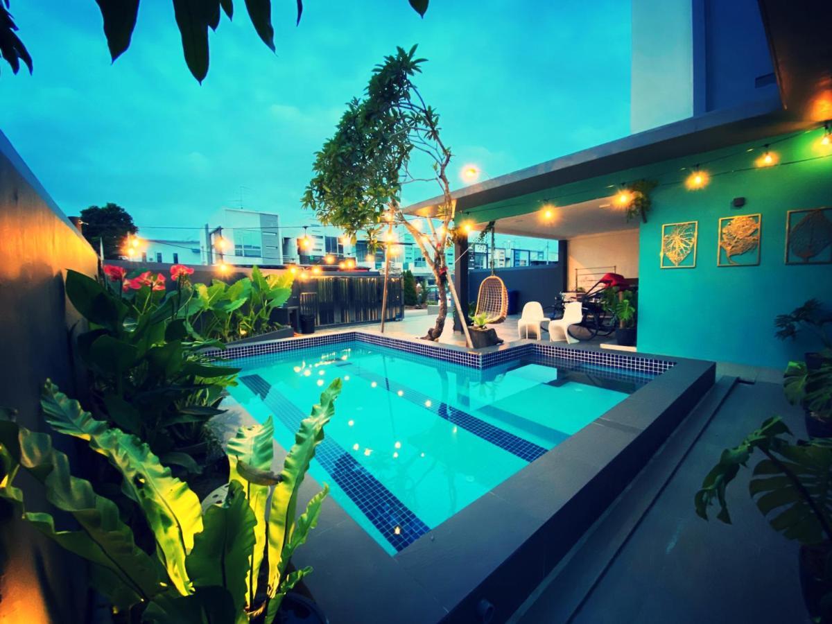 D Niice Garden View With Private Pool Bukit Indah, Johor Bahru Villa Exterior photo